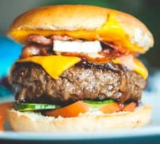 HAMBURGUESA CLÁSICA